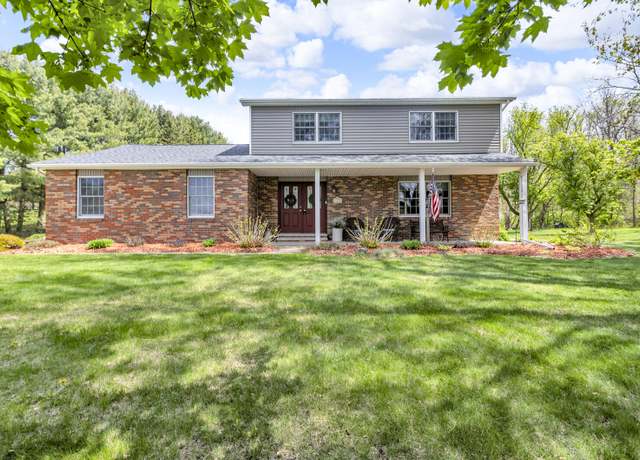 Property at 8690 Clinton Rd, Jackson, MI 49201, 4 beds, 2.5 baths
