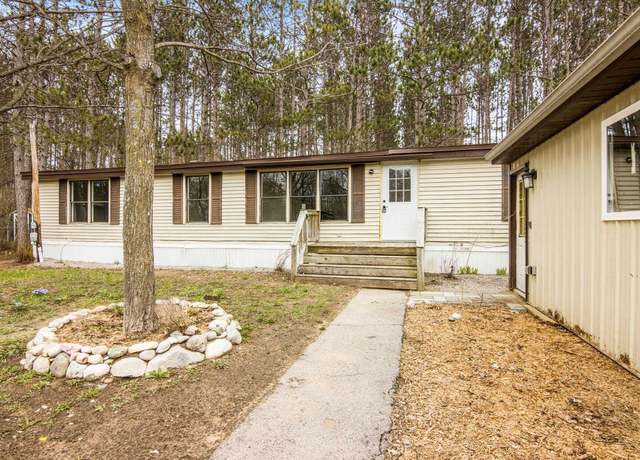 Property at 2823 E Ironwood Dr, Traverse City, MI 48685, 3 beds, 2 baths