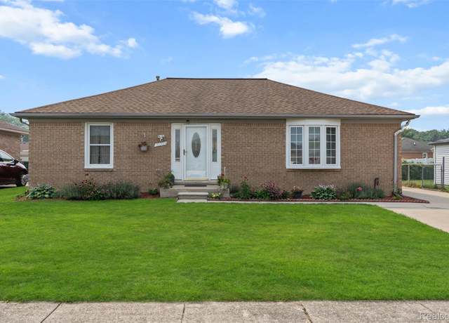 Property at 32323 Wilcox Ct, Warren, MI 48092, 3 beds, 2.5 baths
