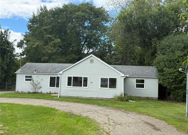 Property at 2084 S Dye Rd, Flint Charter Township, MI 48532, 3 beds, 2 baths