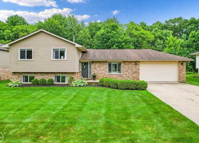 Property at 6244 Malzahn Dr, Shelby Twp, MI 48316, 4 beds, 2 baths