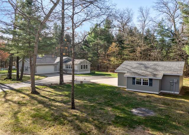 Property at 19905 Maple Ln, Howard City, MI 49329, 3 beds, 2 baths