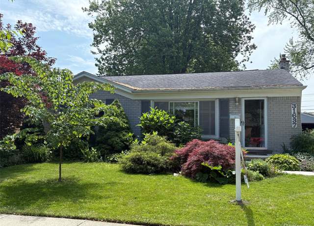 Property at 31637 Wyoming St, Livonia, MI 48150, 3 beds, 2 baths