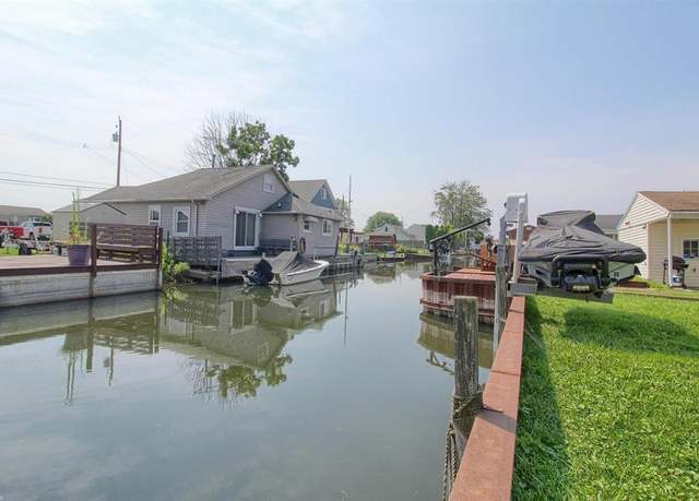 Property at 37924 Maplehill St, Harrison Township, MI 48045