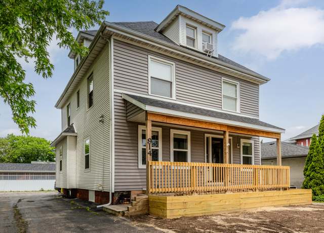 Property at 914 Main St, St Joseph, MI 49085, 7 beds