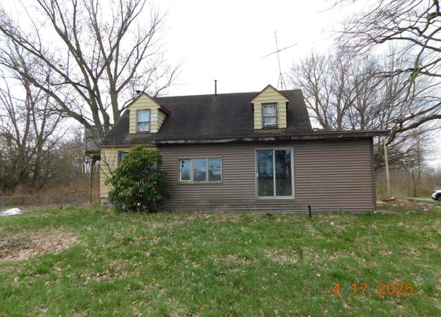 Property at 2500 Territorial Rd, Benton Harbor, MI 49022, 3 beds
