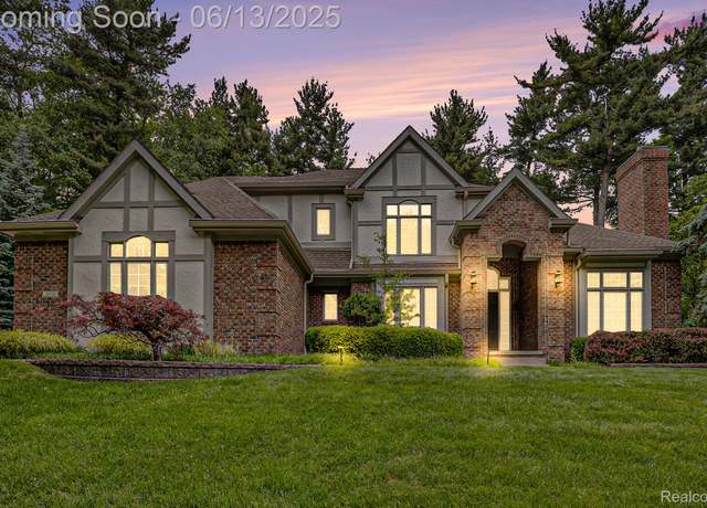 Property at 3050 High Hillcrest Dr, Howell, MI 48843, 4 beds, 3.5 baths