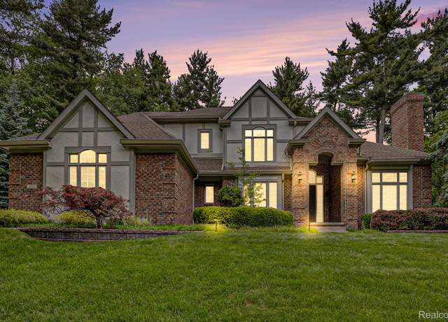 Property at 3050 High Hillcrest Dr, Howell, MI 48843, 4 beds, 3.5 baths