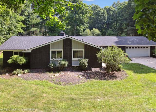 Property at 7726 Bircklan Dr, Canton, MI 48187, 5 beds, 3 baths
