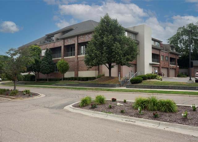 Property at 714 N Main St, Rochester, MI 48307, 1 bed, 2 baths