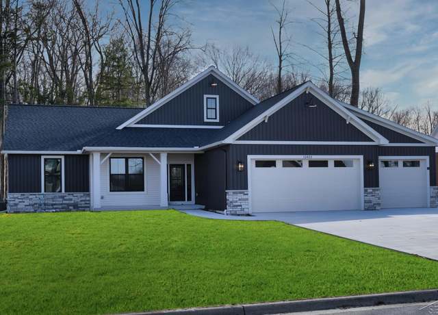 Property at 12423 Northway Parkway Rd, Freeland, MI 48623, 3 beds, 2.5 baths