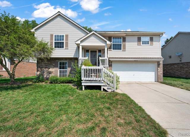 Property at 38472 Emerald Ln N, Westland, MI 48185, 4 beds, 2.5 baths