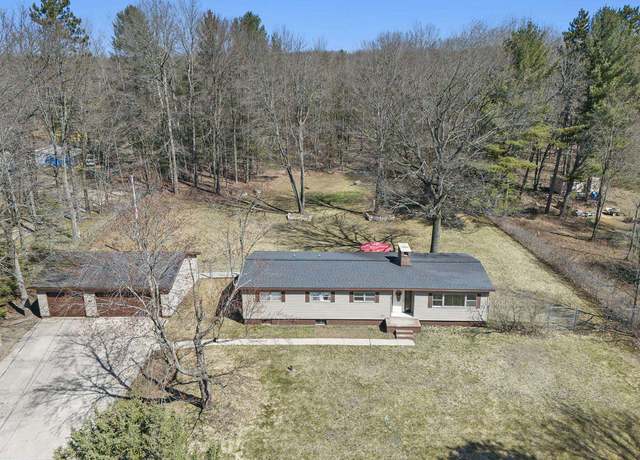 Property at 11881 E M-55, Cadillac, MI 49601, 3 beds, 2 baths