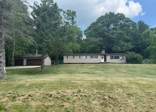 Property at 11881 E M-55, Cadillac, MI 49601, 3 beds, 2 baths