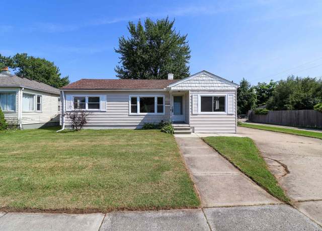 Property at 22621 Garfield St, St Clair Shores, MI 48082, 3 beds, 1 bath