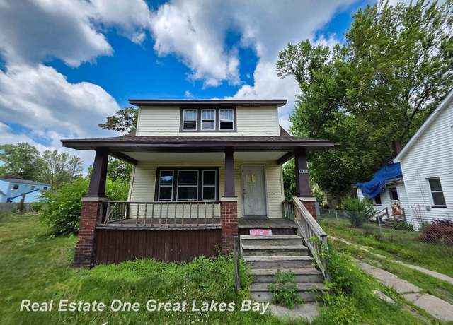 Property at 2439 Hermansau St, Saginaw, MI 48602, 3 beds, 1.5 baths