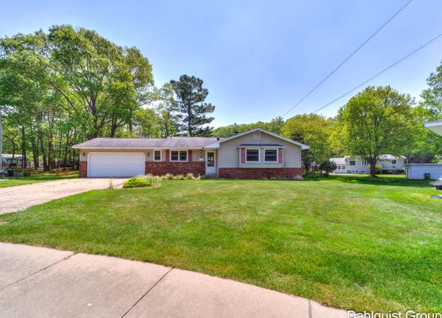 Property at 3087 Knollwood Ct, Muskegon, MI 49441, 4 beds, 2.5 baths