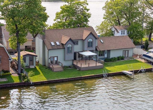 Property at 1176 Lakeside Dr, Howell, MI 48843, 3 beds, 3 baths