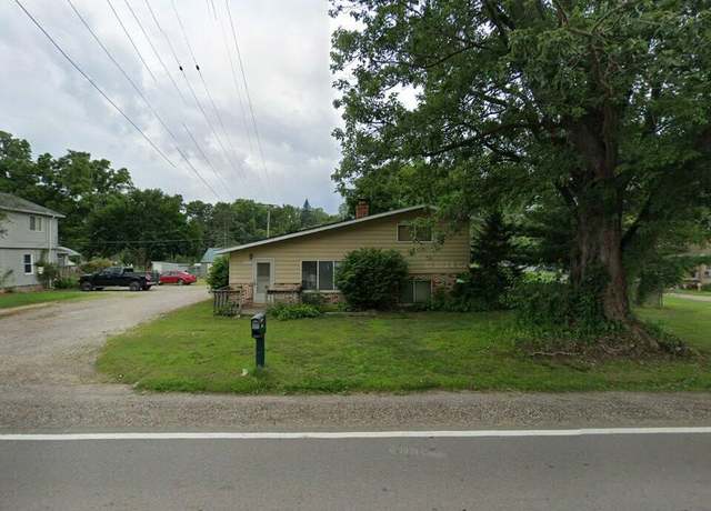 Property at 9877 Elizabeth Lake Rd, White Lake, MI 48386, 3 beds, 2 baths