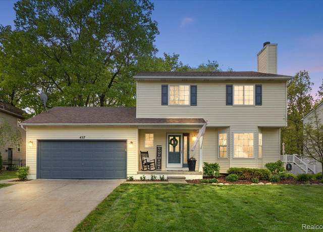 Property at 457 Cove View Dr, Waterford, MI 48327, 3 beds, 3 baths
