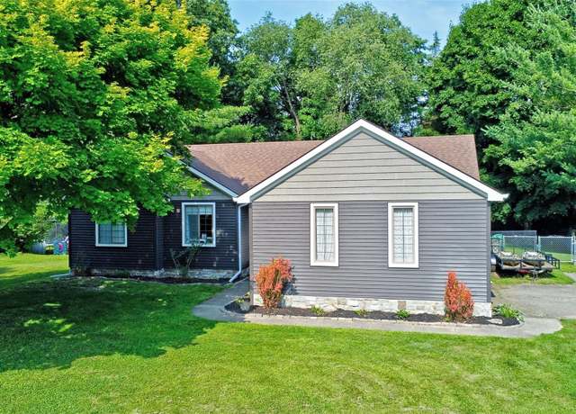 Property at 336 Brandon Hill Dr, Ortonville, MI 48462, 3 beds, 2 baths