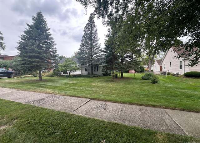 Property at 6453 Centralia St, Dearborn Heights, MI 48127, 2 beds, 1 bath