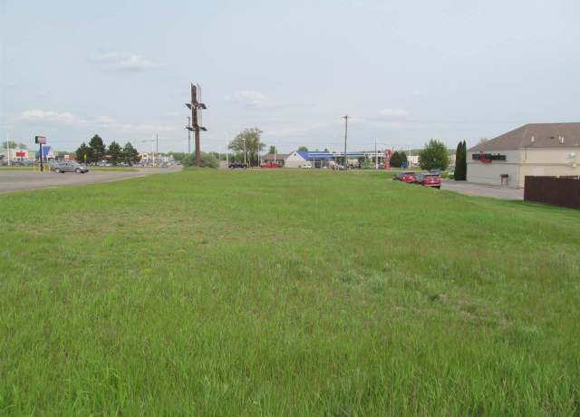 Property at 3910 S Mackinaw Trl, Cadillac, MI 49601