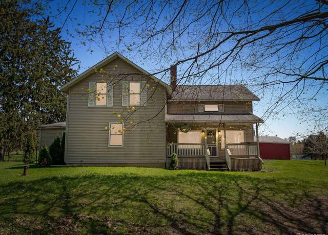 Property at 1652 Weaver Rd, Milford, MI 48381, 3 beds, 2 baths