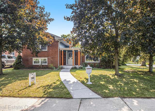 Property at 1981 Westfield Rd, Trenton, MI 48183, 3 beds, 2.5 baths