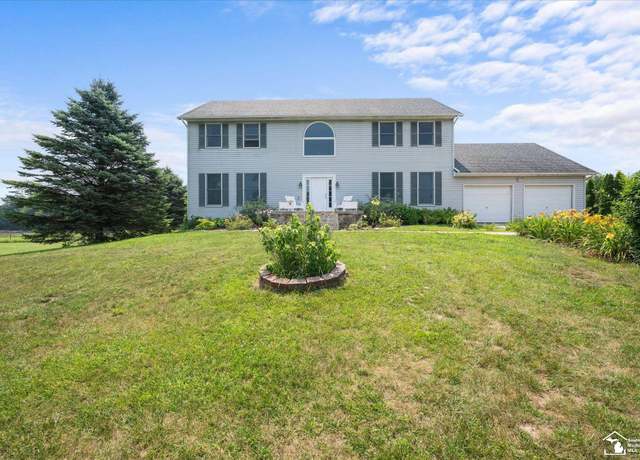 Property at 14481 Dixon Rd, Dundee, MI 48131, 3 beds, 2.5 baths