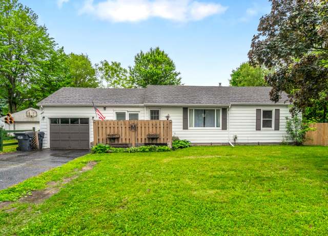 Property at 4316 E Centre Ave, Portage, MI 49002, 3 beds, 1.5 baths