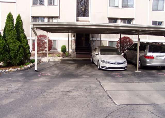 Property at 1680 Cliffs Landing 101e Unit 101E, Ypsilanti, MI 48198, 3 beds, 2 baths