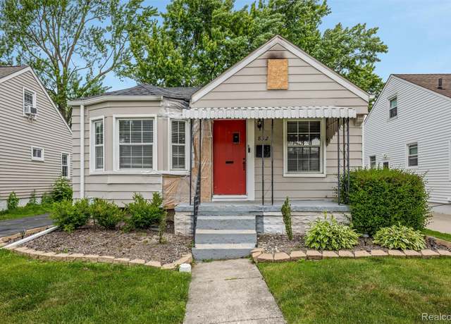 Property at 852 Cambridge Rd, Berkley, MI 48072, 2 beds, 2 baths