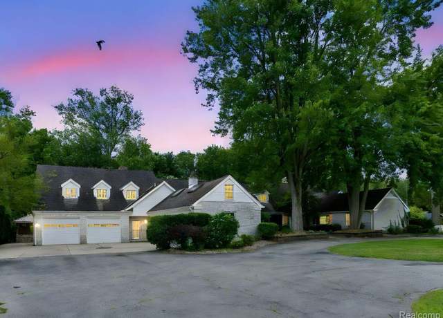 Property at 3215 Edgevale Dr, Bedford Township, MI 48144, 6 beds, 5 baths