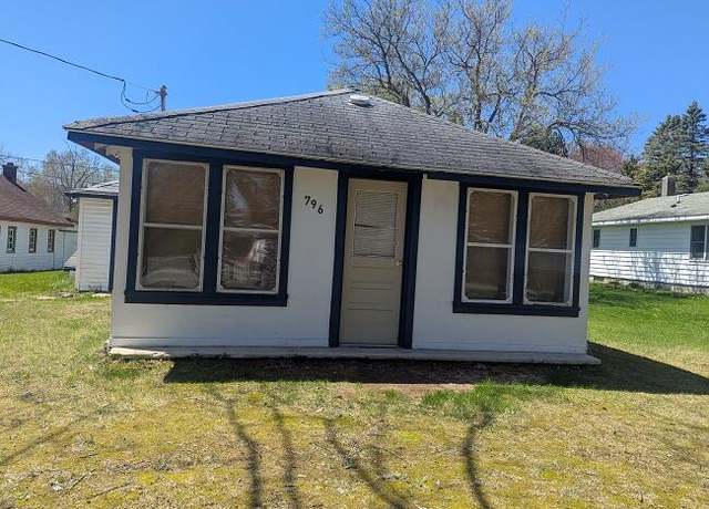 Property at 796 Old County Farm St, Harrison, MI 48625, 2 beds, 1 bath