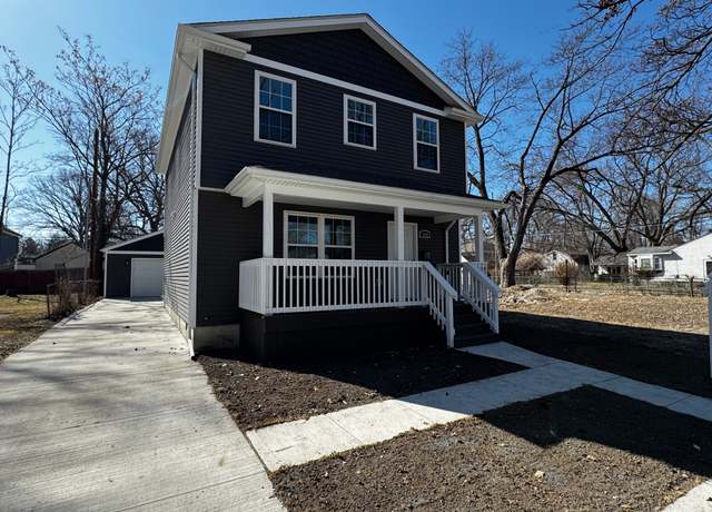 Property at 520 E Evelyn Ave, Hazel Park, MI 48030, 3 beds, 2.5 baths