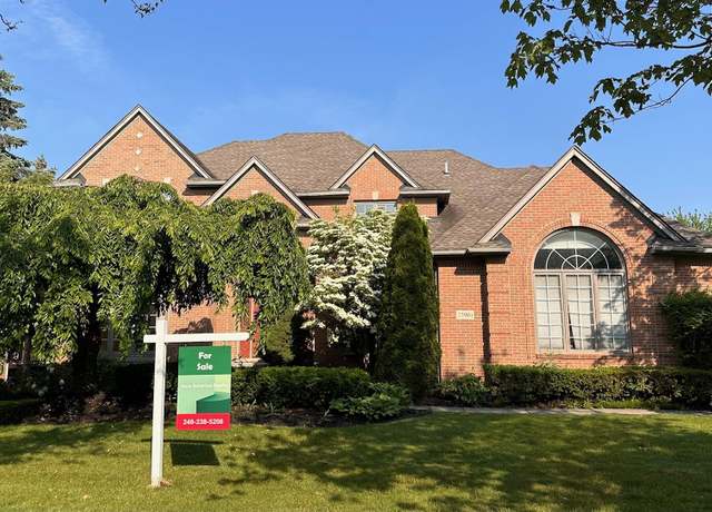 Property at 23901 Broadmoor Park Ln, Novi, MI 48374, 4 beds, 5 baths