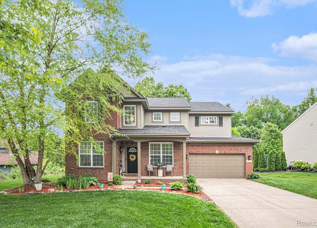 Property at 1515 Ashton Ridge Dr, Howell, MI 48843, 4 beds, 2.5 baths