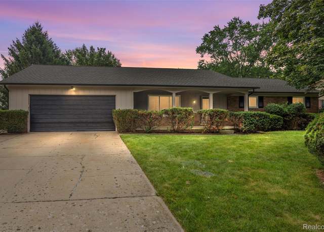 Property at 9844 Klais Ct, Clarkston, MI 48348, 3 beds, 1.5 baths