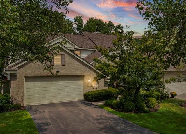 Property at 7277 Simsbury Dr, West Bloomfield Charter Township, MI 48322, 3 beds, 3.5 baths