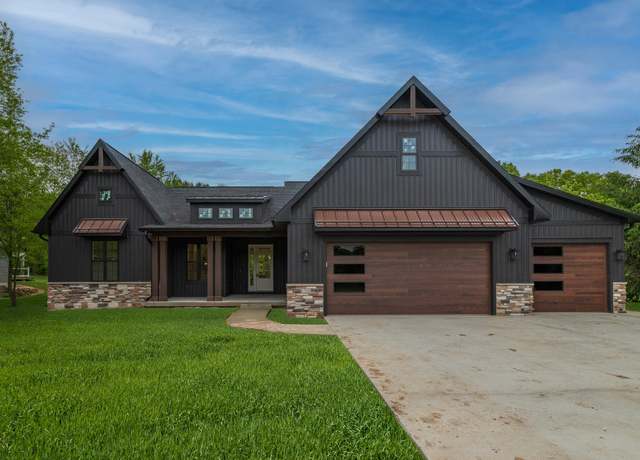 Property at 1710 Toscana St, Kalamazoo, MI 49009, 3 beds, 2.5 baths