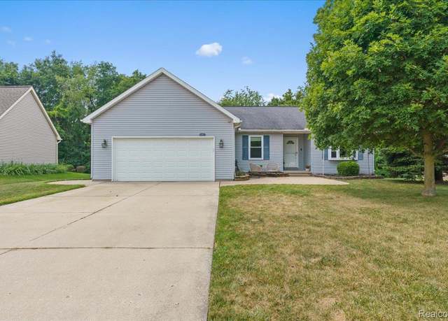 Property at 1431 Ashwood Ln, Oceola Township, MI 48843, 3 beds, 3 baths