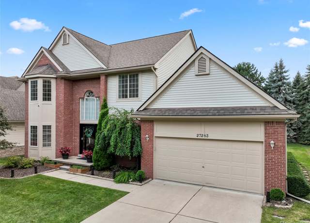 Property at 27283 Winterset Cir, Farmington Hills, MI 48334, 4 beds, 3 baths