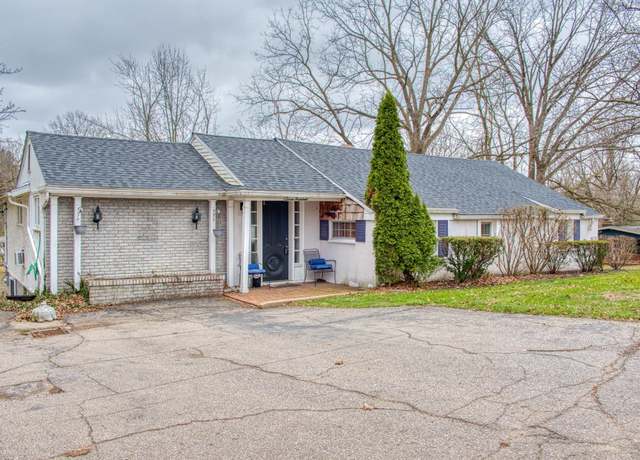 Property at 700 N Chipman St, Owosso, MI 48867, 3 beds, 2 baths