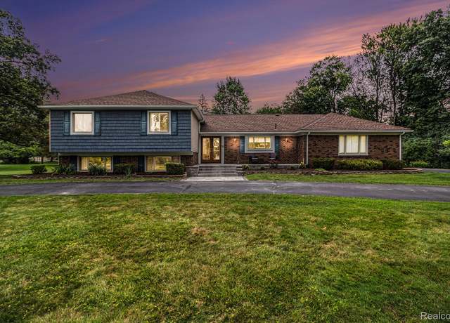 Property at 30130 Marimoor St, Beverly Hills, MI 48025, 4 beds, 3 baths