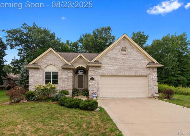 Property at 2234 Emeraldwood Trl, Flushing, MI 48433, 3 beds, 3 baths