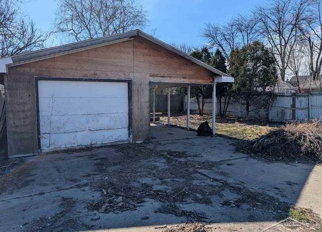 Property at 1813 Mackinaw St, Saginaw, MI 48602