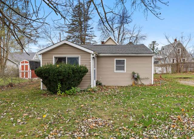 Property at 523 Price St, Ionia, MI 48846, 1 bed, 1 bath