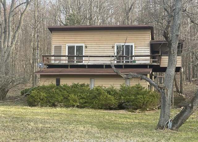 Property at 12392 Lone Oak Dr, Stanwood, MI 49346, 2 beds, 2.5 baths