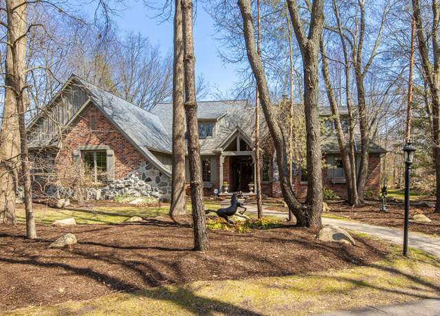 Property at 9316 Lakebluff Dr, Clarkston, MI 48348, 4 beds, 4 baths